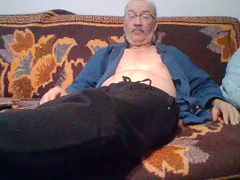 cumloverboyxx69 online show from February 19, 2025, 4:22 pm