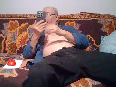 cumloverboyxx69 online show from February 24, 2025, 7:30 pm