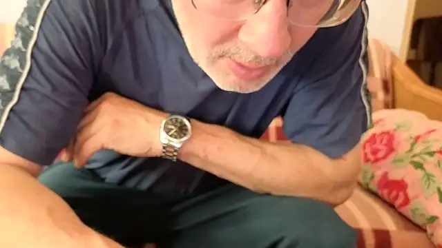 cumloverboyxx69 online show from September 19, 2025, 1:04 pm