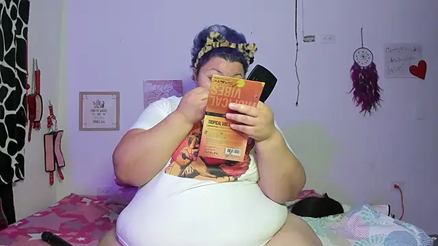 Snapshot of MANDY_GIRL_BBW chatting on February 3, 2026, 10:20 am MANDY GIRL BBW online show from February 3, 2026, 10:20 am