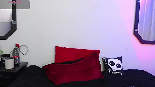 Snapshot of Amy_Aloqua chatting on October 4, 2025, 3:46 pm Amy Aloqua online show from October 4, 2025, 3:46 pm