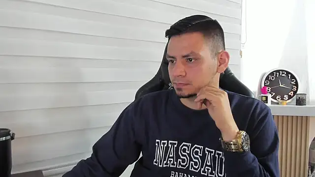 Snapshot of Rick_Diesel_ chatting on October 17, 2025, 4:16 am Rick Diesel  online show from October 17, 2025, 4:16 am