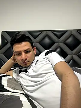 Snapshot of Rick_Diesel_ chatting on September 21, 2025, 9:42 pm Rick Diesel  online show from September 21, 2025, 9:42 pm