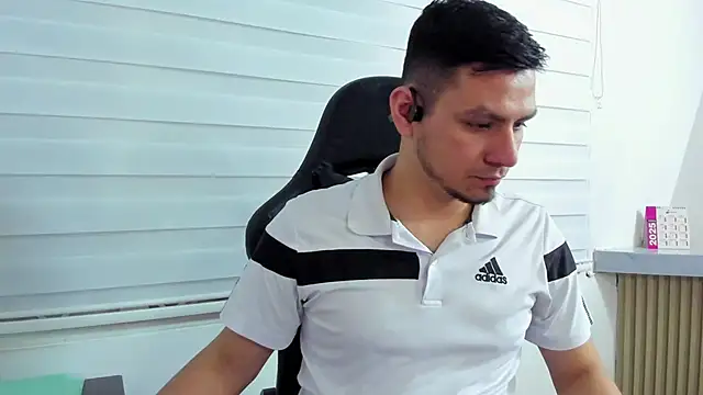 Snapshot of Rick_Diesel_ chatting on March 21, 2025, 6:27 am Rick Diesel  online show from March 21, 2025, 6:27 am