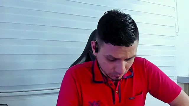 Snapshot of Rick_Diesel_ chatting on March 19, 2025, 10:33 am Rick Diesel  online show from March 19, 2025, 10:33 am