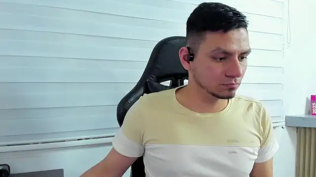 Snapshot of Rick_Diesel_ chatting on March 18, 2025, 9:12 am Rick Diesel  online show from March 18, 2025, 9:12 am