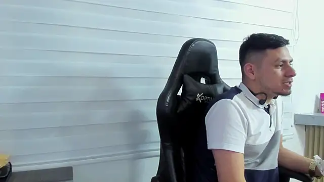 Snapshot of Rick_Diesel_ chatting on March 13, 2025, 5:33 am Rick Diesel  online show from March 13, 2025, 5:33 am