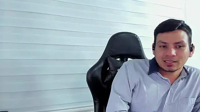 Snapshot of Rick_Diesel_ chatting on March 6, 2025, 8:19 am Rick Diesel  online show from March 6, 2025, 8:19 am