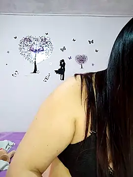 violet moore online show from January 3, 2025, 11:44 pm