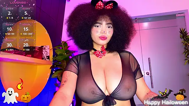 Snapshot of MalaikaBrown chatting on October 31, 2025, 12:24 pm MalaikaBrown online show from October 31, 2025, 12:24 pm