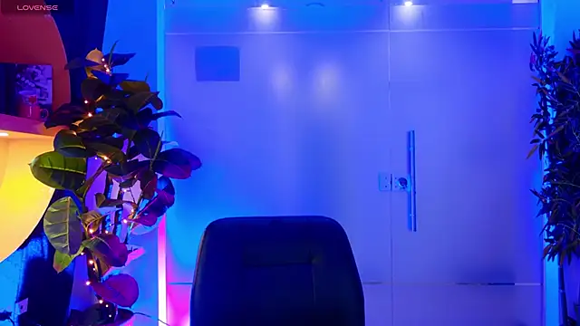 Snapshot of MalaikaBrown chatting on October 16, 2025, 12:02 pm MalaikaBrown online show from October 16, 2025, 12:02 pm