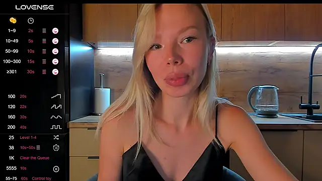 Olivia Bells online show from June 28, 2026, 9:32 pm