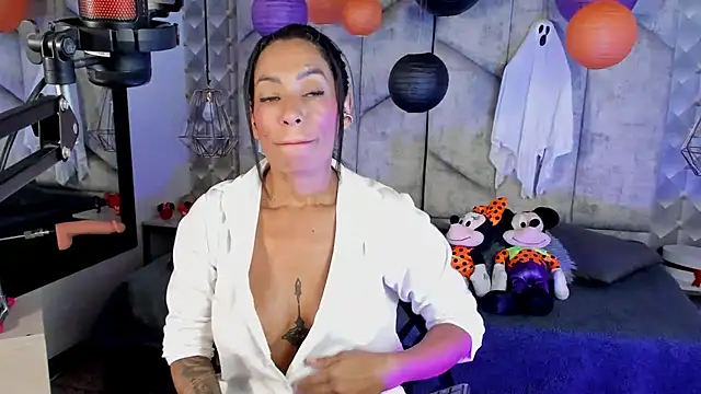 Snapshot of NiicolleMiller chatting on October 24, 2025, 12:31 am NiicolleMiller online show from October 24, 2025, 12:31 am