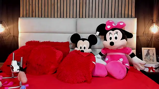 Snapshot of NiicolleMiller chatting on September 29, 2025, 8:14 pm NiicolleMiller online show from September 29, 2025, 8:14 pm