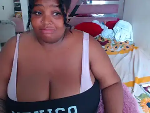 chocolatehot04 online show from February 12, 2025, 5:58 pm