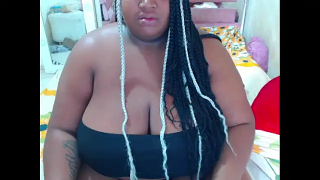 chocolatehot04 online show from October 5, 2025, 12:40 pm
