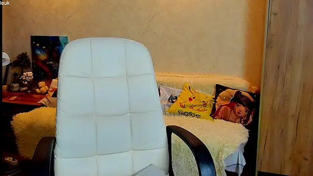 mia grantes online show from October 26, 2025, 8:53 pm