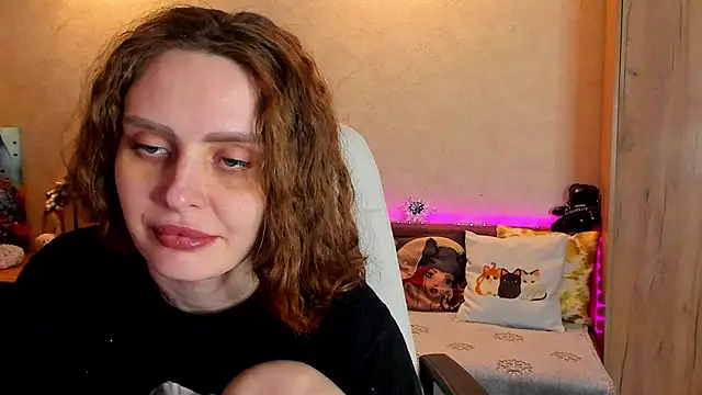 mia grantes online show from January 14, 2025, 7:11 pm