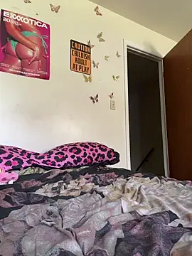 Iceblanca online show from April 15, 2026, 8:20 pm