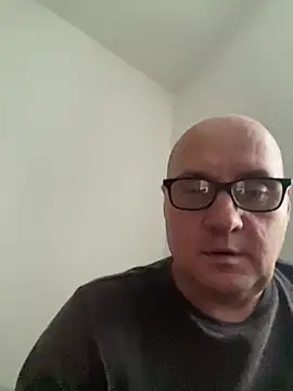 Snapshot of vanjbi45 chatting on February 14, 2025, 8:21 am vanjbi45 online show from February 14, 2025, 8:21 am