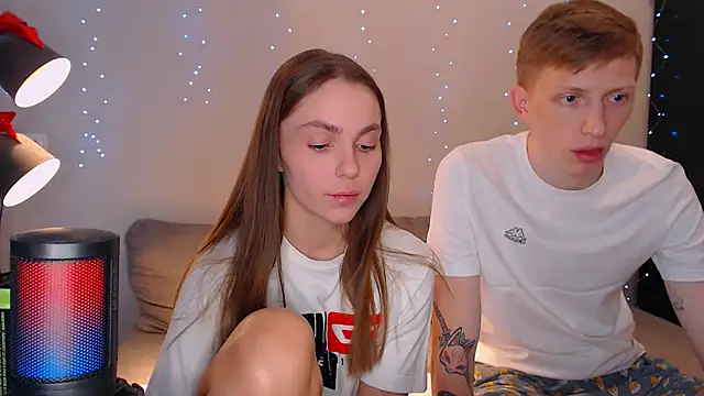 juliaanddima online show from February 25, 2025, 7:09 am
