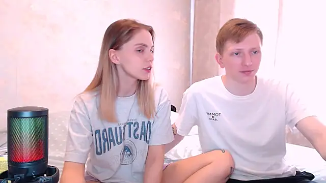 juliaanddima online show from June 5, 2026, 6:29 am