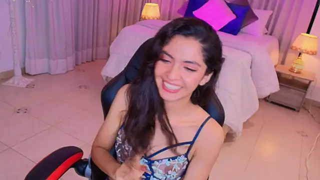 Snapshot of miiaa_evans chatting on February 4, 2025, 7:51 am miiaa evans online show from February 4, 2025, 7:51 am