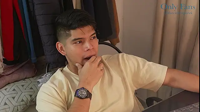 Snapshot of David_capizzi_ chatting on December 8, 2024, 5:11 pm David capizzi online show from December 8, 2024, 5:11 pm