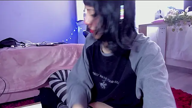 Snapshot of Room312_ chatting on January 18, 2025, 8:51 pm Room312 online show from January 18, 2025, 8:51 pm