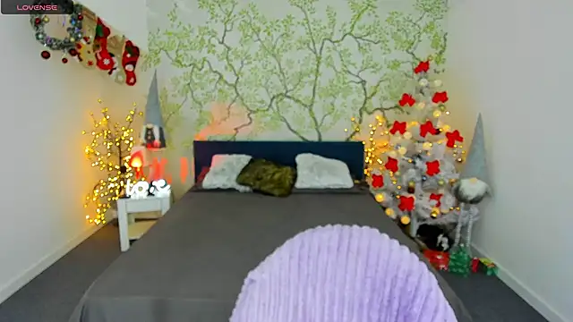 Snapshot of Linda_EX chatting on December 24, 2024, 7:28 am Linda EX online show from December 24, 2024, 7:28 am
