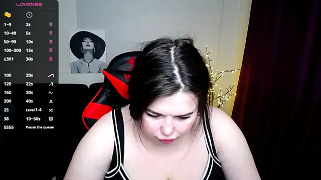 Emily Mo online show from February 2, 2025, 6:25 am