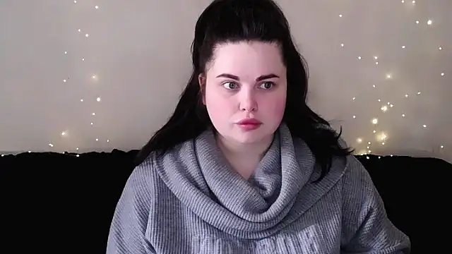 Emily Mo online show from March 12, 2026, 6:39 am