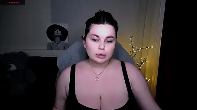 Emily Mo online show from February 16, 2025, 5:59 am