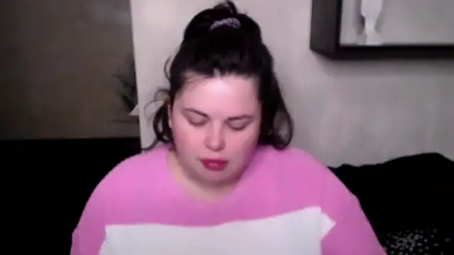 Emily Mo online show from October 12, 2025, 5:20 am