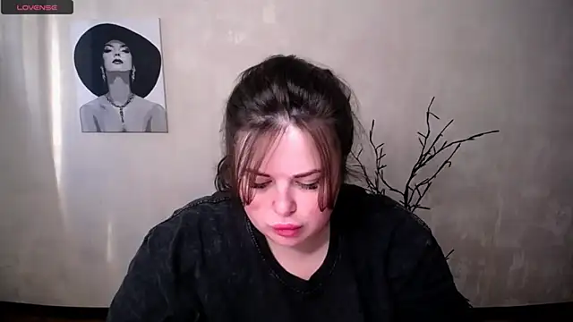 Emily Mo online show from September 25, 2025, 5:24 am