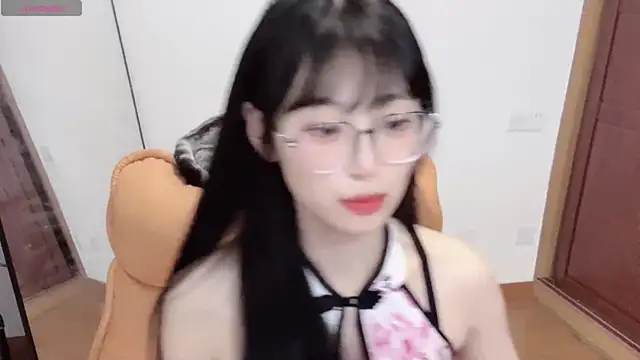 4uoki online show from October 11, 2025, 5:03 pm