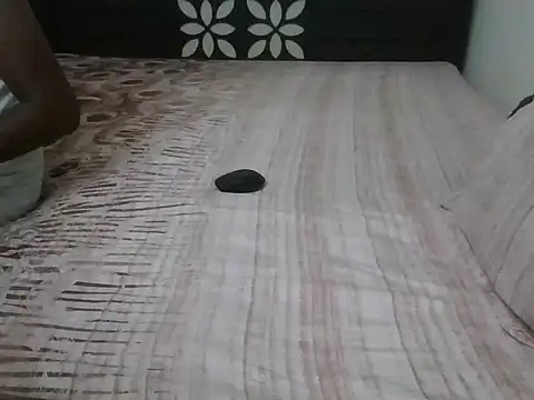 divi5555 online show from April 5, 2026, 5:52 pm