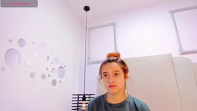 Snapshot of Anto_kira chatting on March 19, 2025, 7:49 pm Anto kira online show from March 19, 2025, 7:49 pm