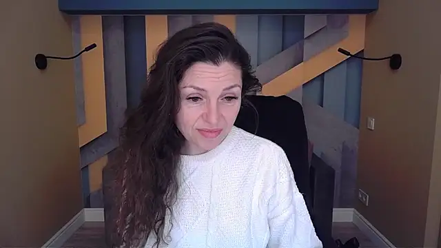 Snapshot of EllaLong chatting on January 16, 2026, 12:31 pm EllaLong online show from January 16, 2026, 12:31 pm