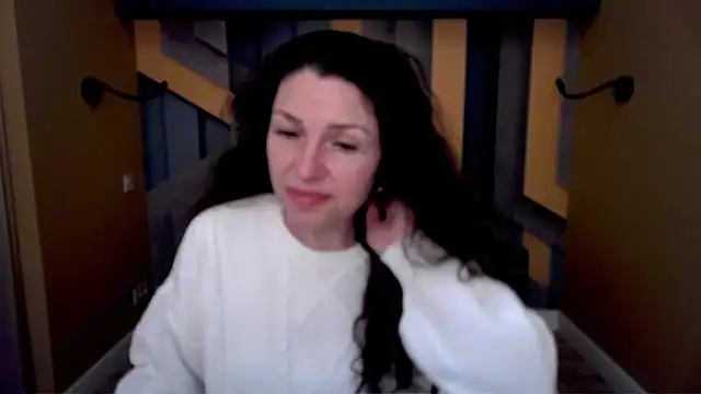 Snapshot of EllaLong chatting on February 1, 2026, 12:36 pm EllaLong online show from February 1, 2026, 12:36 pm