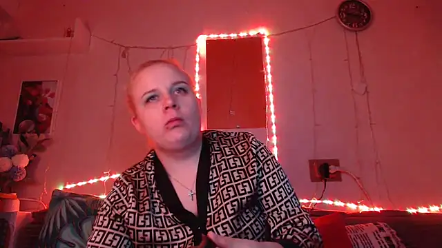 Snapshot of Karolina_love_ chatting on January 9, 2025, 11:34 pm Karolina love  online show from January 9, 2025, 11:34 pm