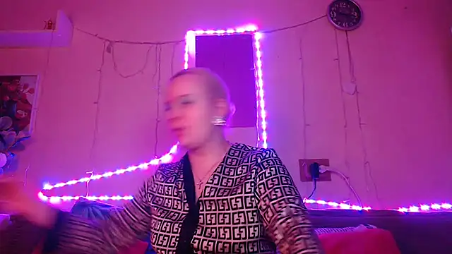 Snapshot of Karolina_love_ chatting on January 9, 2025, 7:18 pm Karolina love  online show from January 9, 2025, 7:18 pm