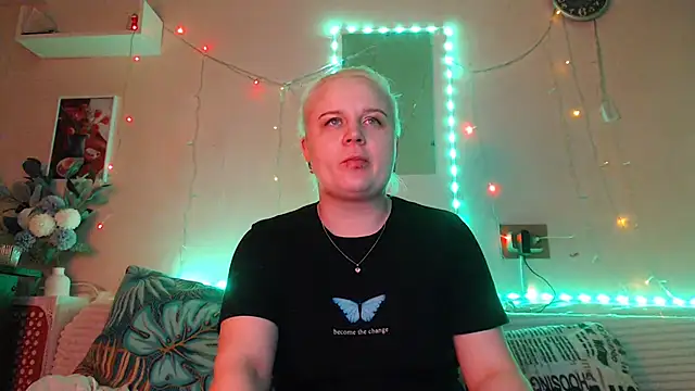 Snapshot of Karolina_love_ chatting on December 22, 2024, 4:59 pm Karolina love  online show from December 22, 2024, 4:59 pm