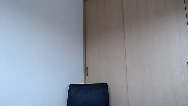 kitty  horny online show from October 28, 2025, 8:19 pm