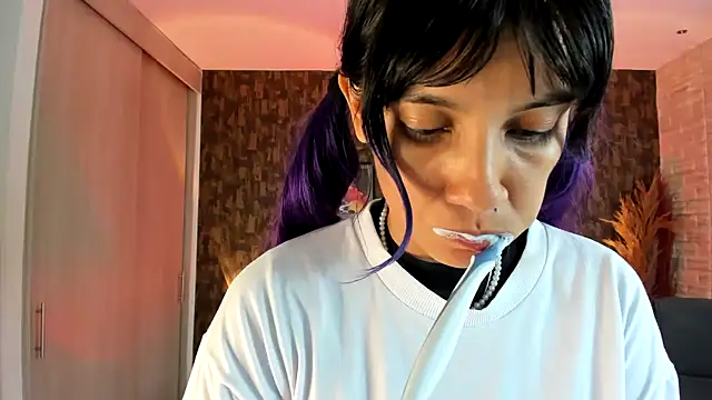 kitty  horny online show from February 7, 2025, 5:40 pm