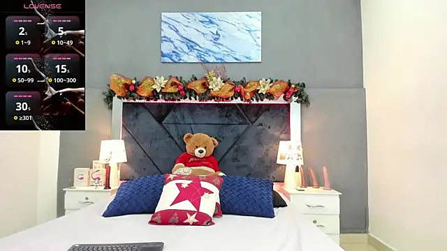 Lauralove 69 online show from December 20, 2025, 6:55 pm