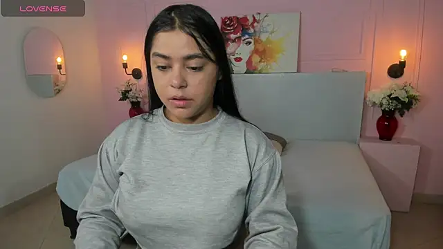 LyndaKimm online show from March 17, 2025, 4:19 am