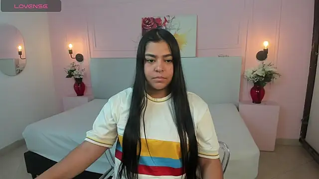 LyndaKimm online show from March 21, 2025, 3:44 am