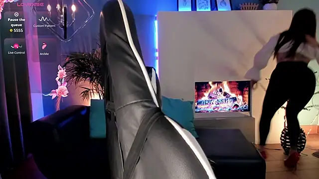 Megan inked online show from April 14, 2026, 3:33 am