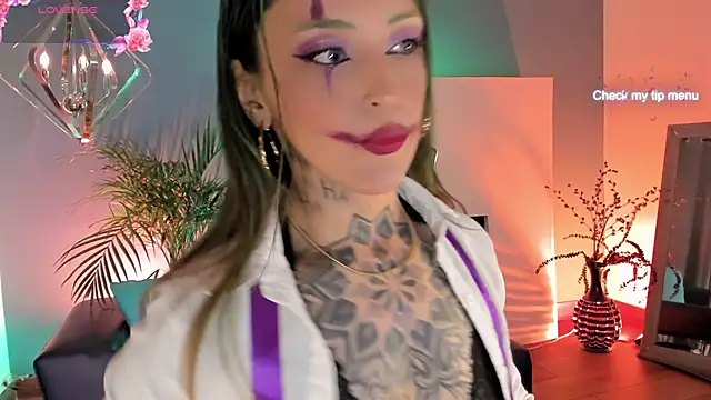 Snapshot of Megan_inked chatting on October 31, 2025, 3:36 am Megan inked online show from October 31, 2025, 3:36 am